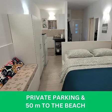 Apartma Zusterna Za Bazenom Koper Exterior photo