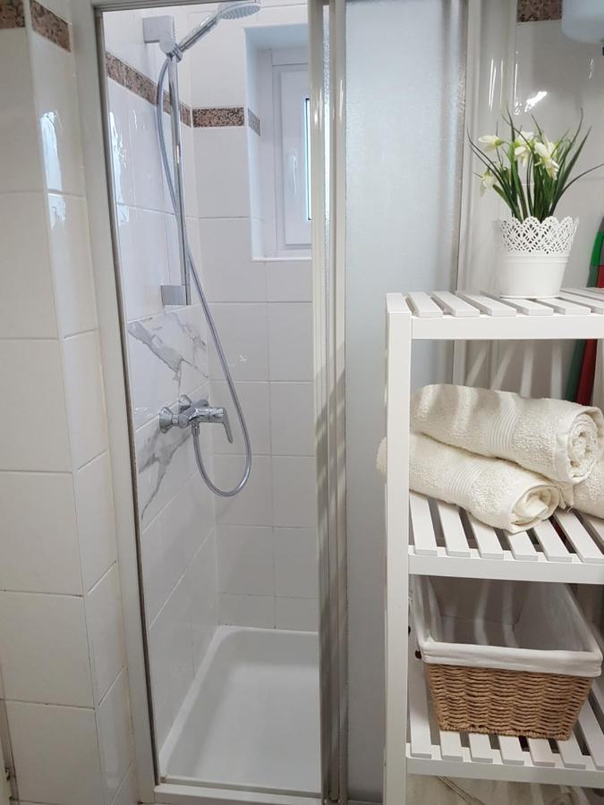 Apartment Apartma Zusterna Za Bazenom Koper