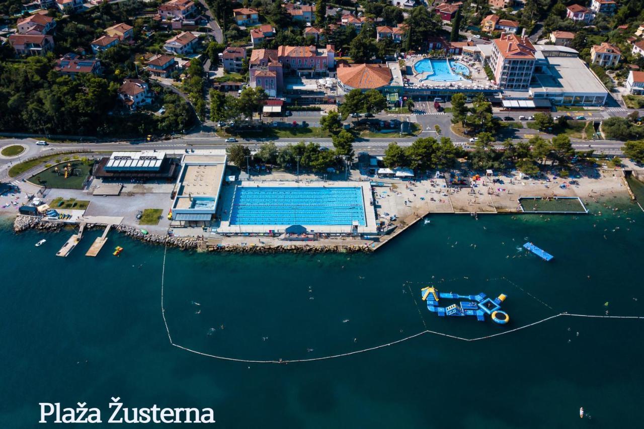 Apartma Zusterna Za Bazenom * Koper