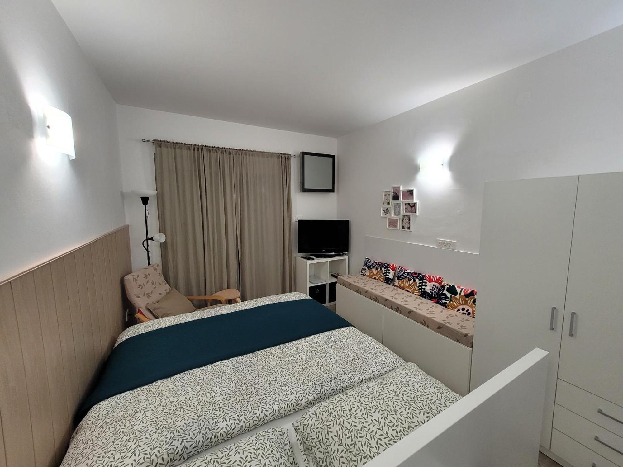 Apartma Zusterna Za Bazenom * Koper